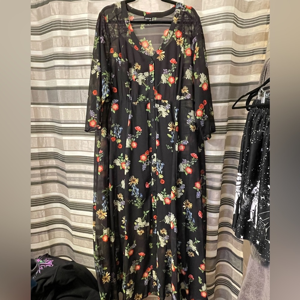 Torrid sheer lined button down flower maxi dress plus size 2